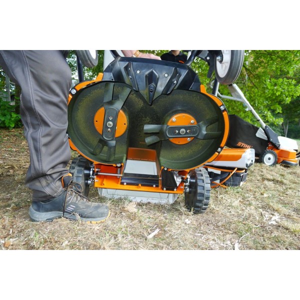 Pack de cortacésped profesional RMA 765V con 2 AP300S + AL 500 STIHL - Imagen de 2