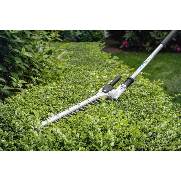 Cortasetos con mango telescópico HL-KM 145° para el CombiSystème de STIHL